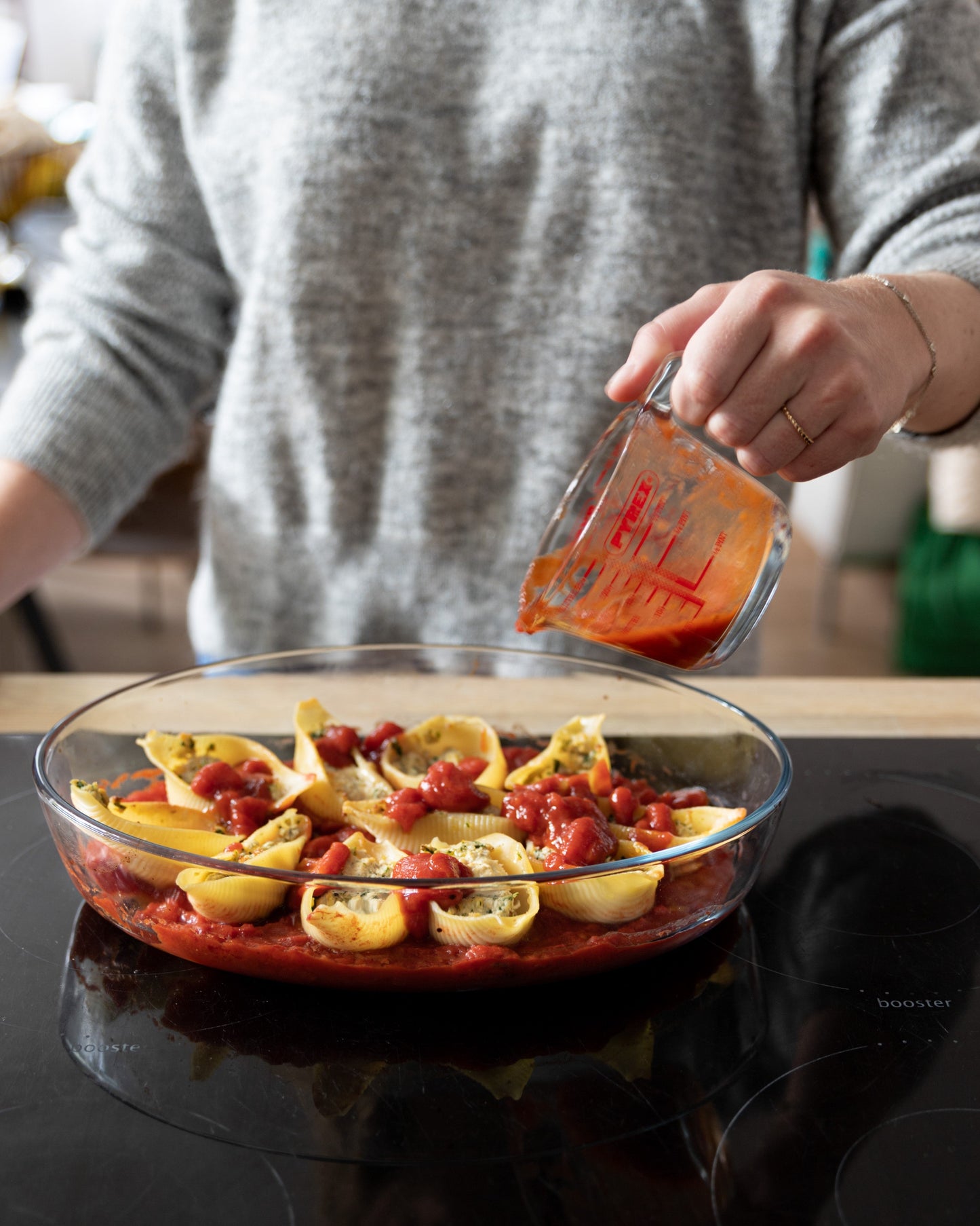 Oval glass baking dish